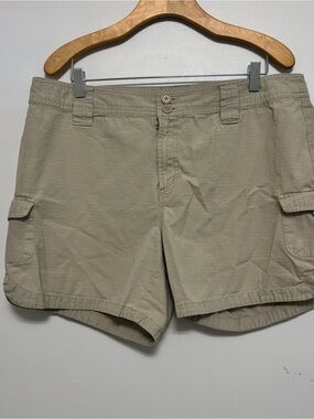 Denver Hayes Khaki Cargo Shorts - Utility Style Size 14xL6